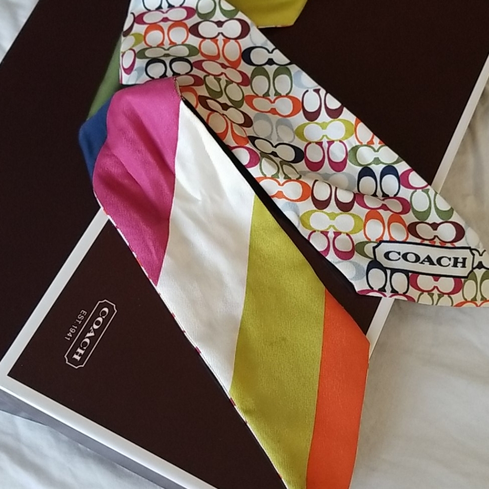 Coach neck/bag scarf